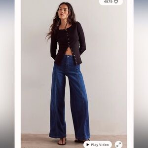 BNWT FREE PEOPLE “We The Free Libre” Wide Leg Jeans in Dark Blue